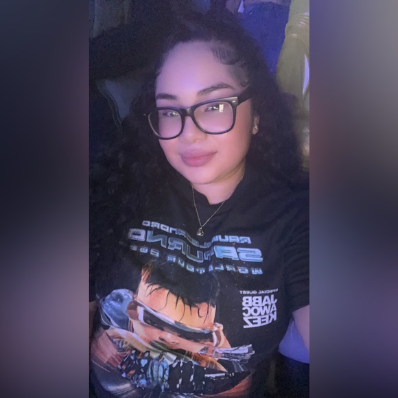 Meet your Posher, Michelle - Picture 2 of 6